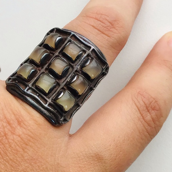 Mid Century Sterling Silver Square Grid ring - Picture 4 of 14